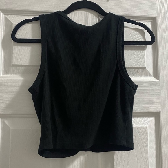 Cropped Button Up Tank - Picture 4 of 4